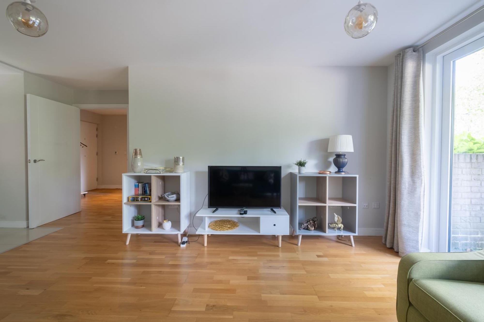 Brand New London Flat With Car Park Leilighet Eksteriør bilde